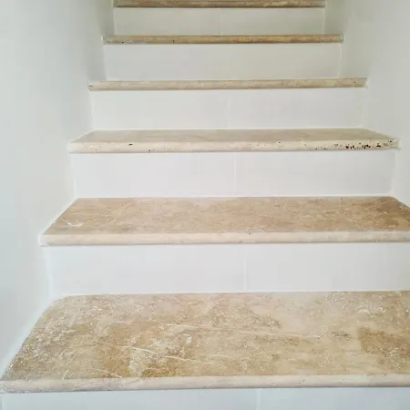 6 Pers A 15 Minutes D Angers *