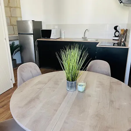 6 Pers A 15 Minutes D Angers *