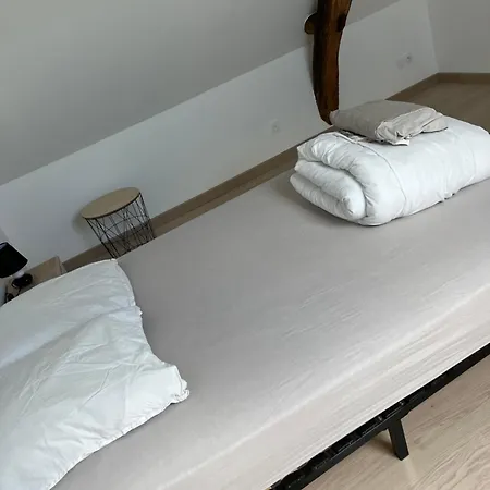 6 Pers A 15 Minutes D Angers * Corné